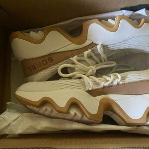 Sorel White and Tan Sneakers